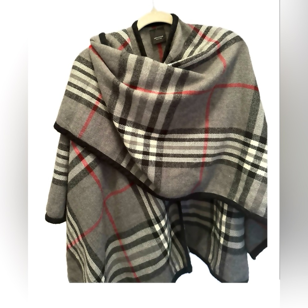 Lord & Taylor Pattern Wrap